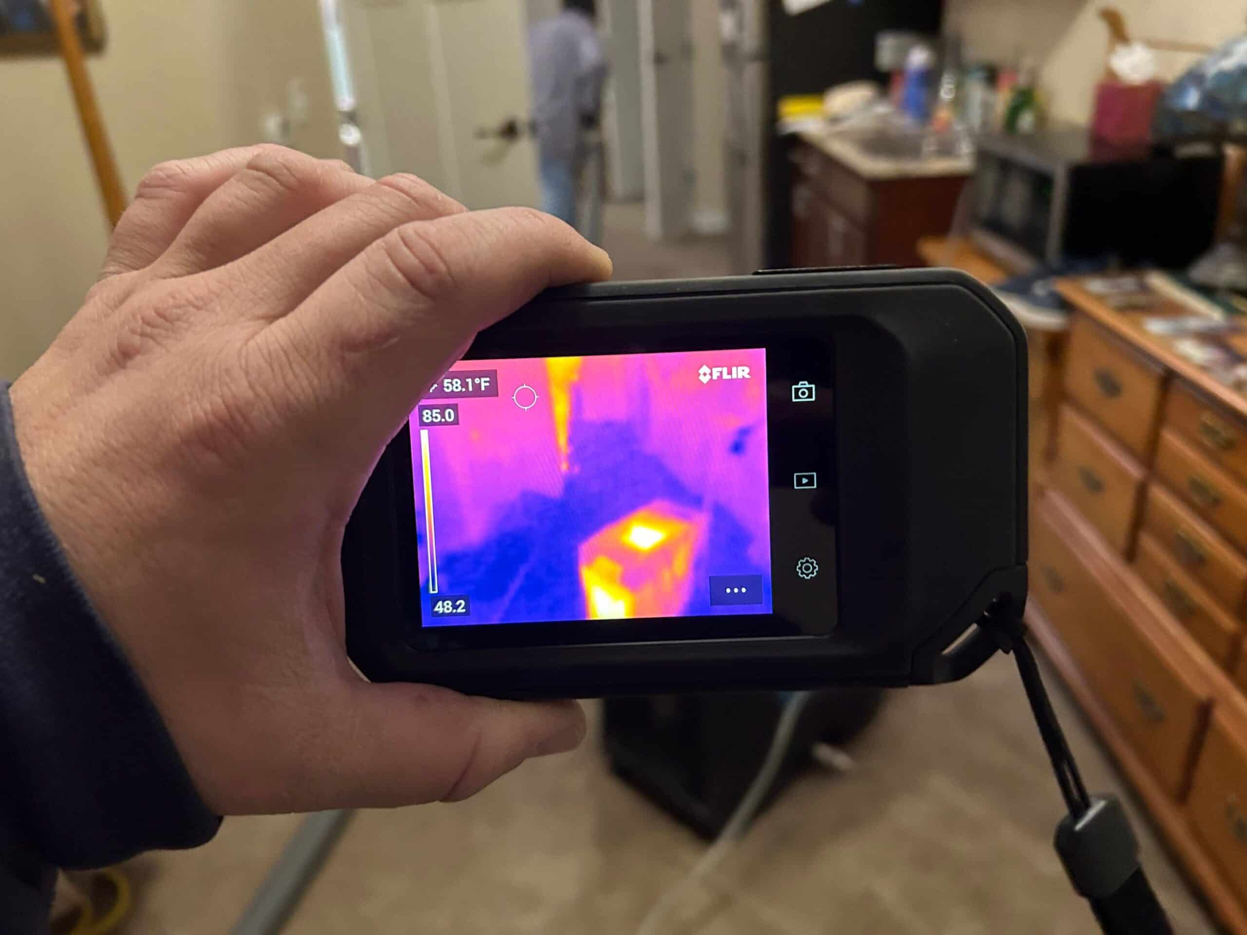 Thermal camera detecting heat